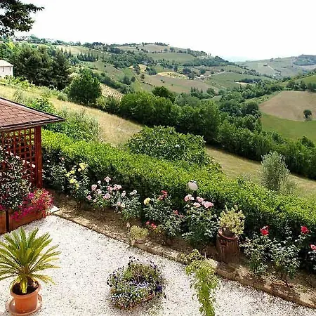 Sleeps 2 Pool Wifi T762272